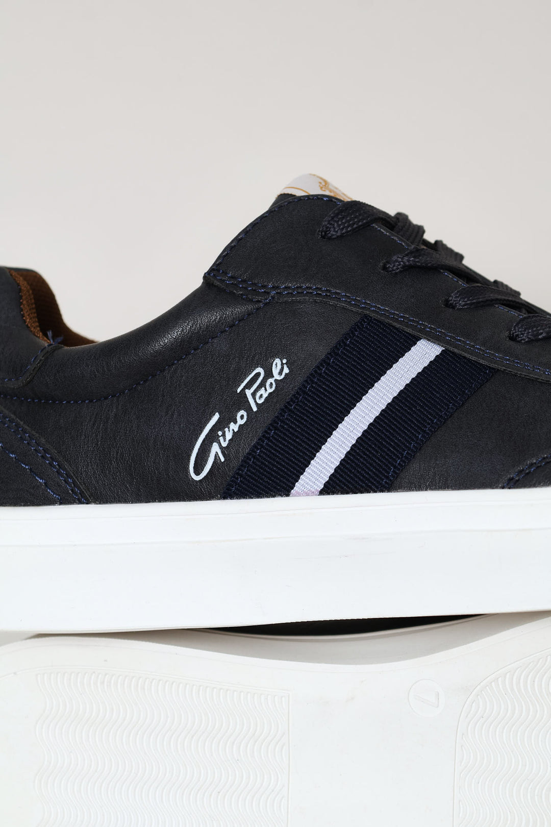 Stripe Side Detail Sneaker - Navy