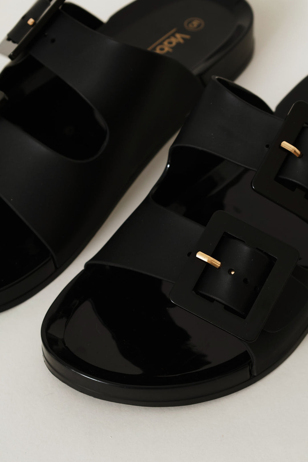 Buckle Detail Sandal - Black