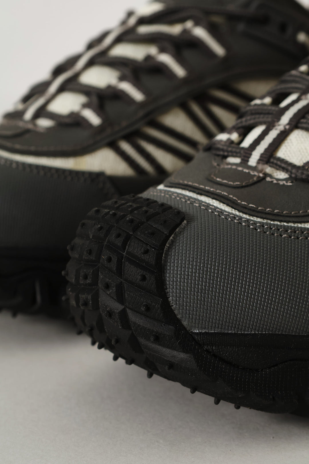 Urban Trek Trainer - Grey