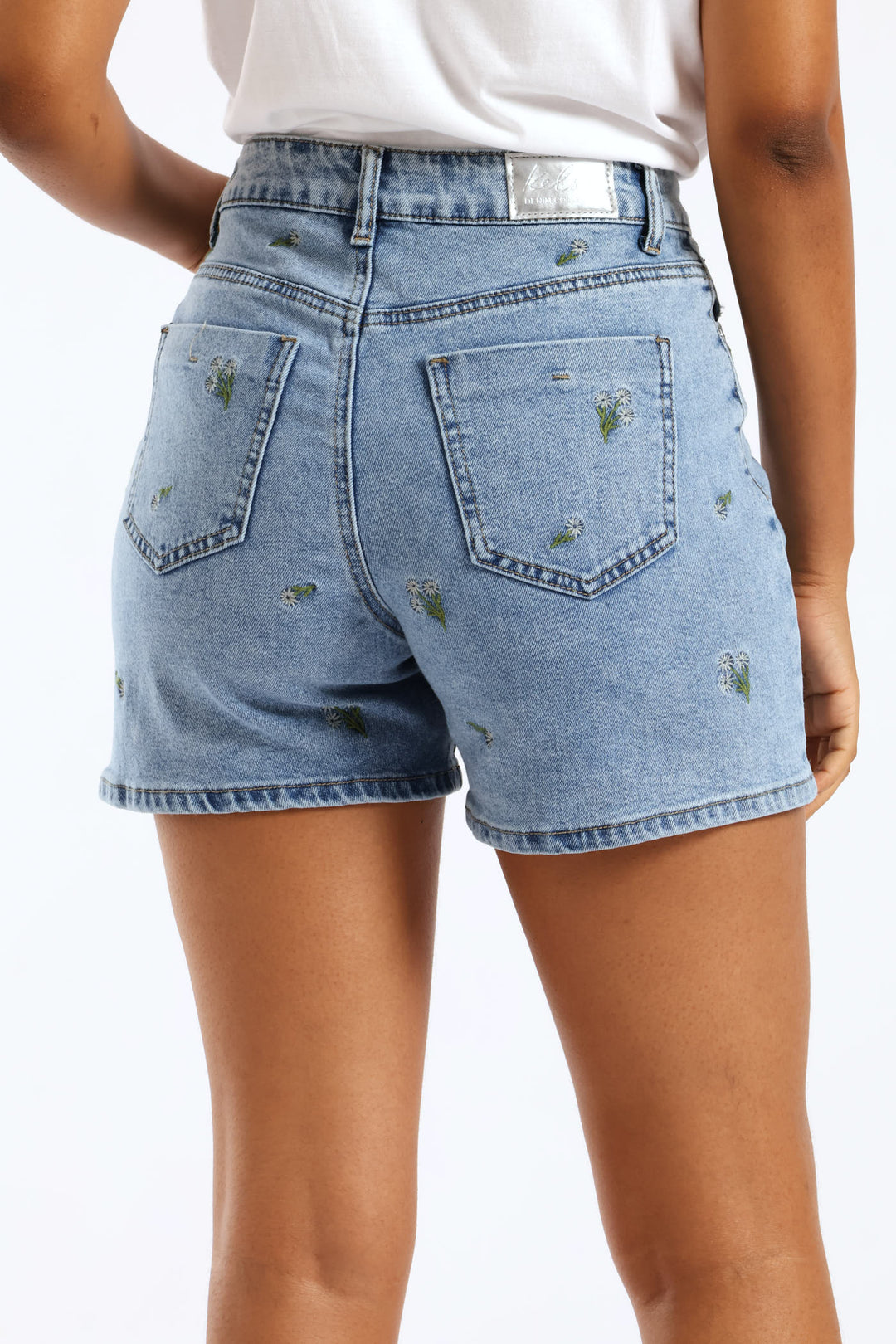 Floral Embroidered Mid Thigh Mom Shorts - Light Wash