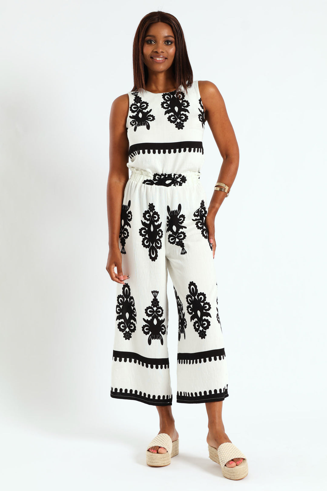 Pull On Capri Pants With Border - White/Black
