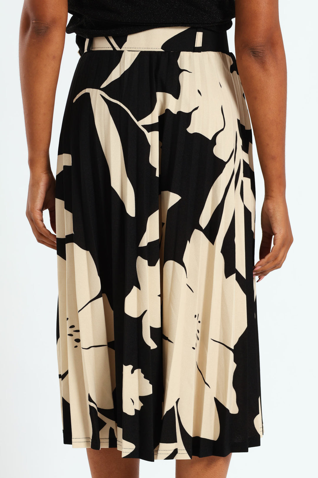 Belted Pleated Skirt - Black