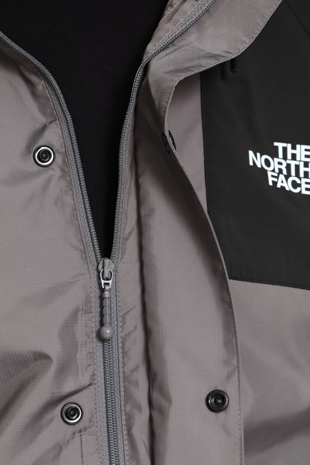 Seasonal Mountain Jacket - Grey