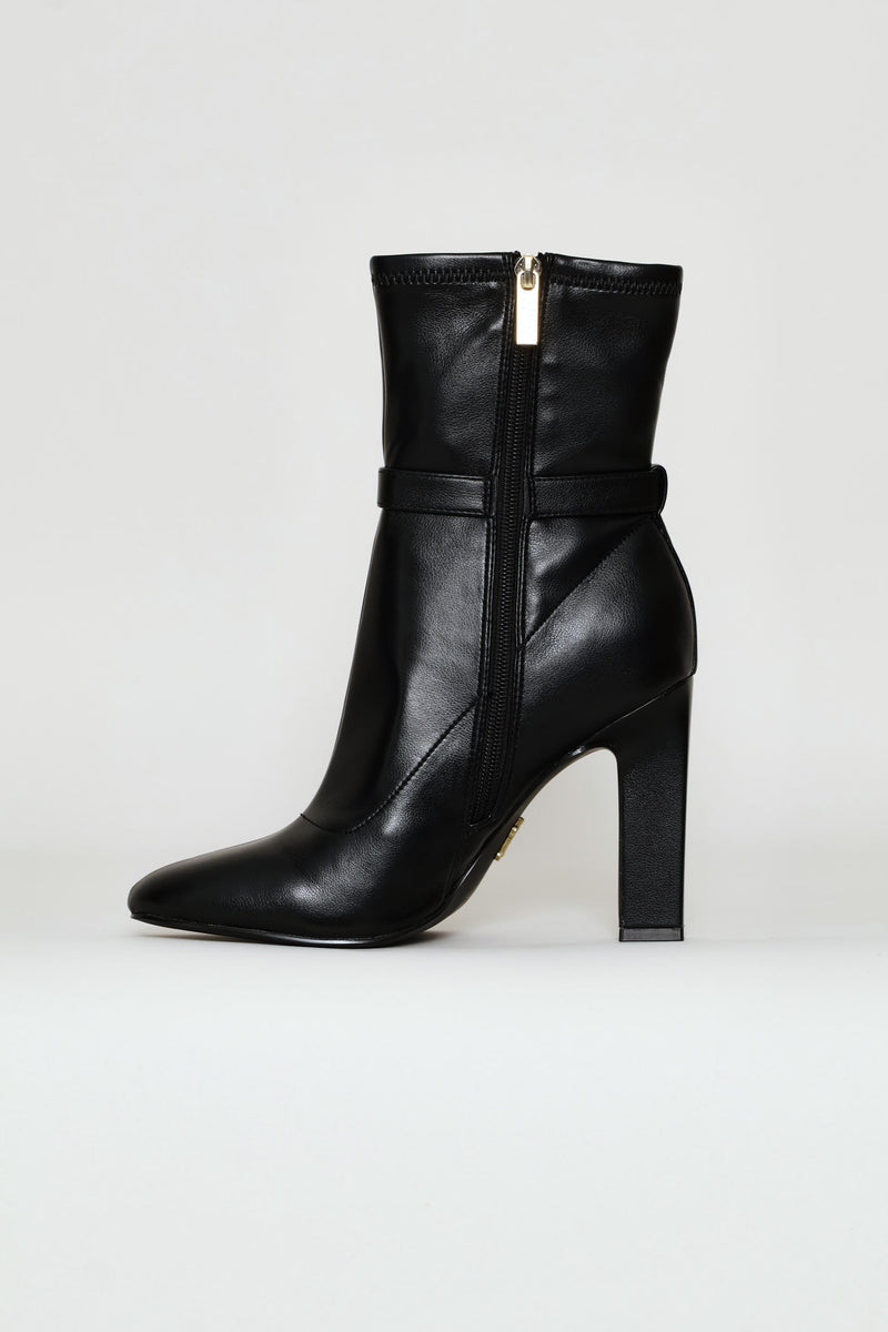 Gold Detail Pointy Boot - Black