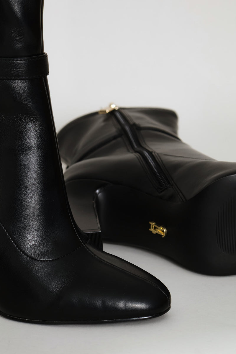 Gold Detail Pointy Boot - Black