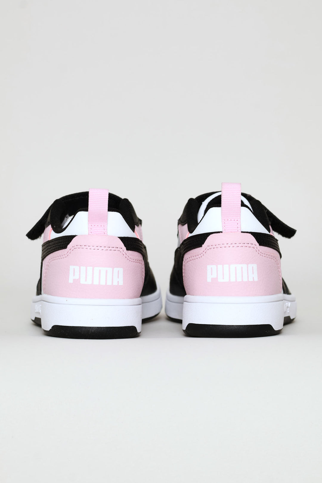 Girls Rebound V6 Lo Ac Plus Sneaker - Black/Pink