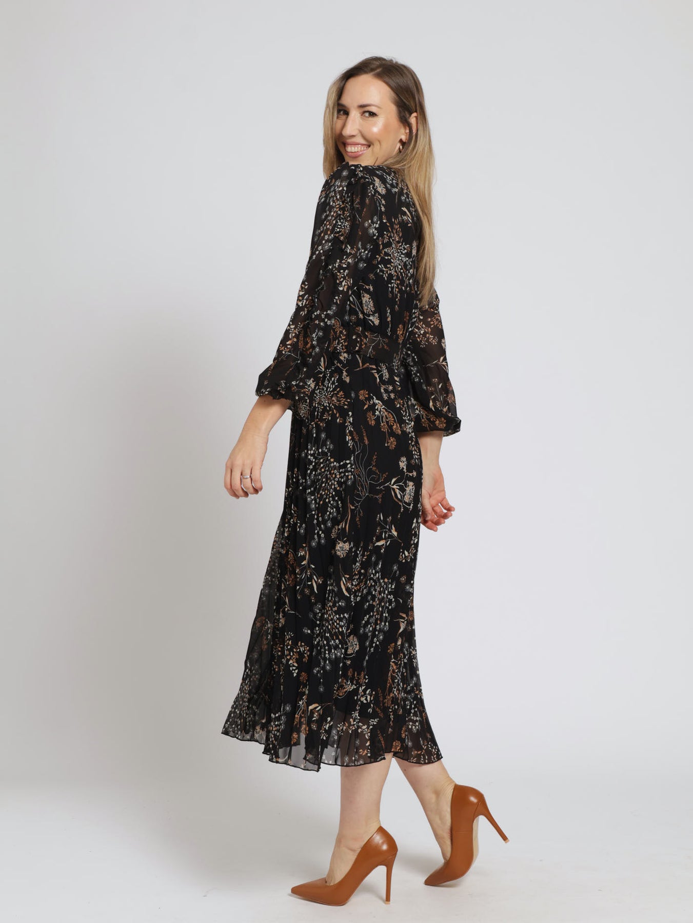Ladies V-Neck Belted Pleated Frill Sleeve Maxi Dress - Black – Edgars