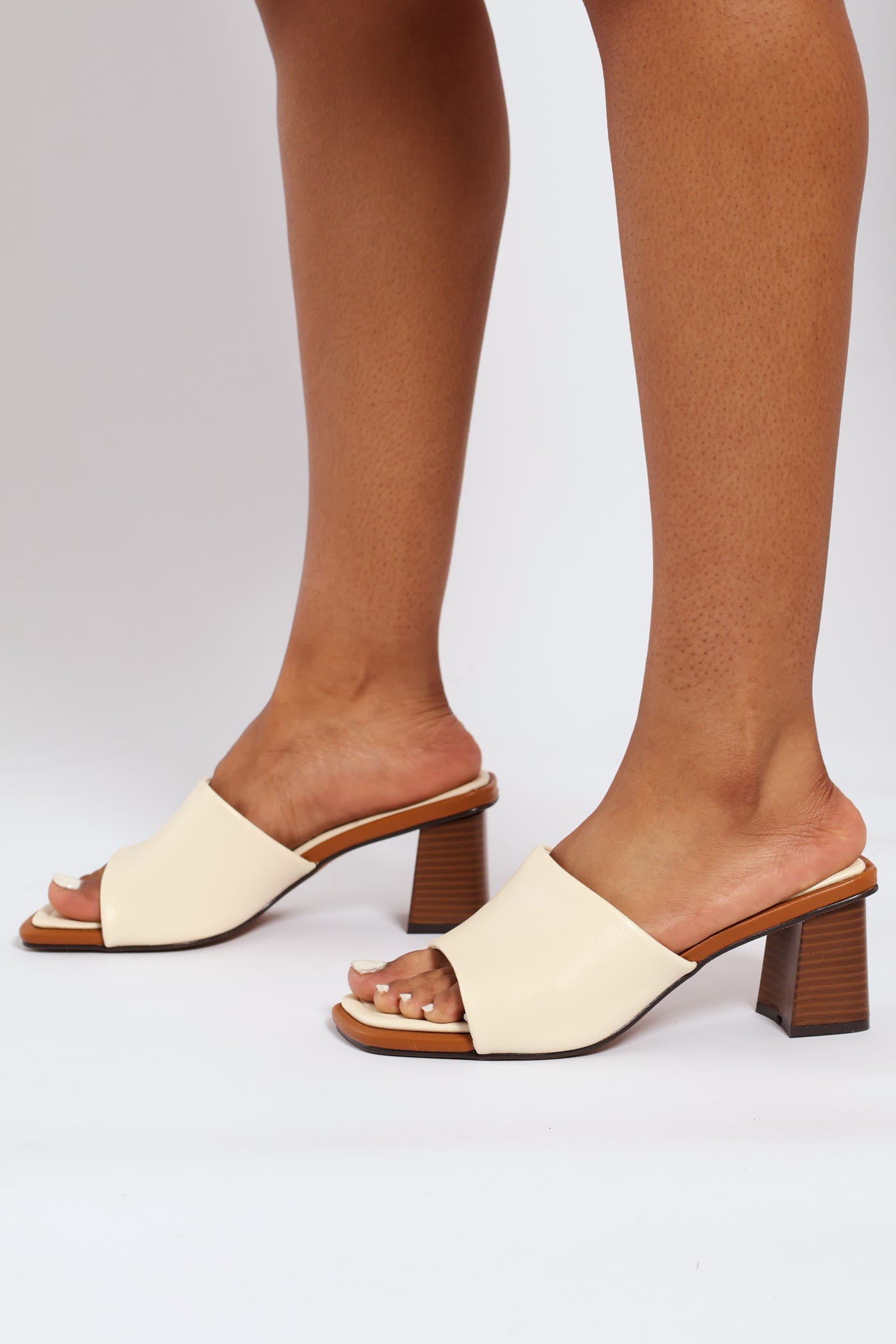 Ladies Slip On Wooden Stack Mule Heel - White – Edgars