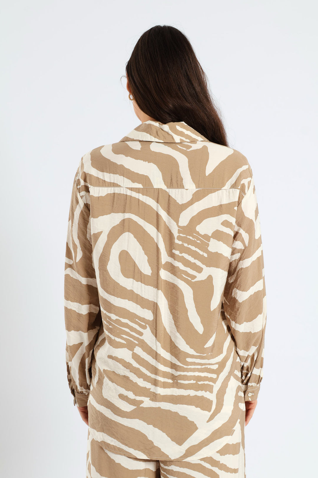 Relaxed Gauged Cuff Zebra Shirt - White/Beige