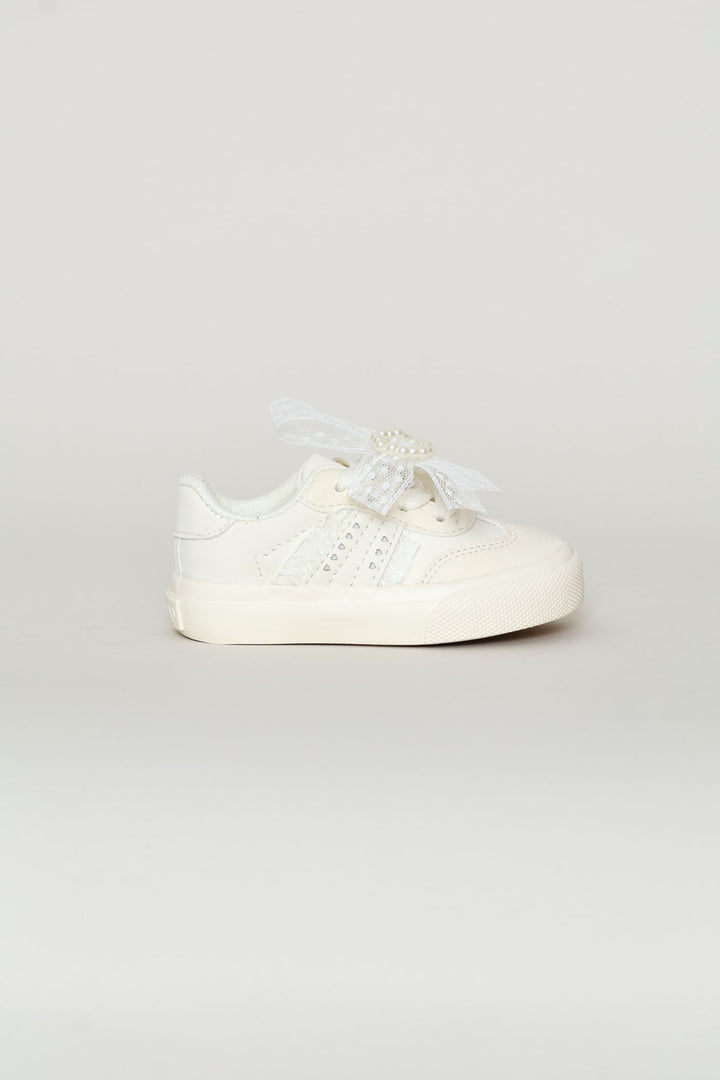 Keedo Girls Pearl & Lace Bow Sneaker - Cream