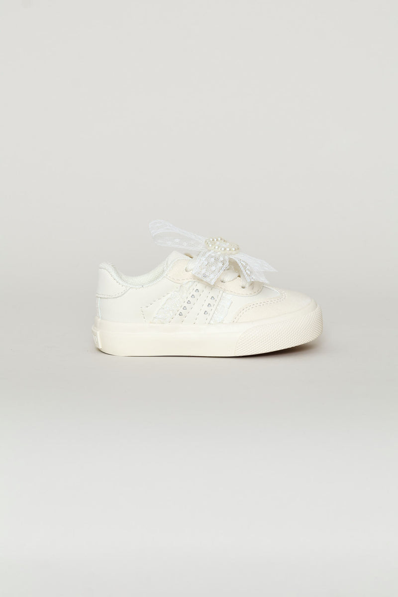 Keedo Girls Pearl & Lace Bow Sneaker - Cream