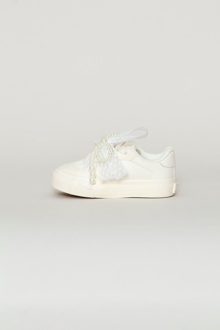 Keedo Girls Pearl & Lace Bow Sneaker - Cream