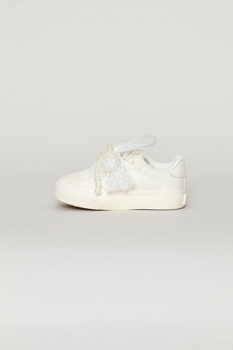 Keedo Girls Pearl & Lace Bow Sneaker - Cream