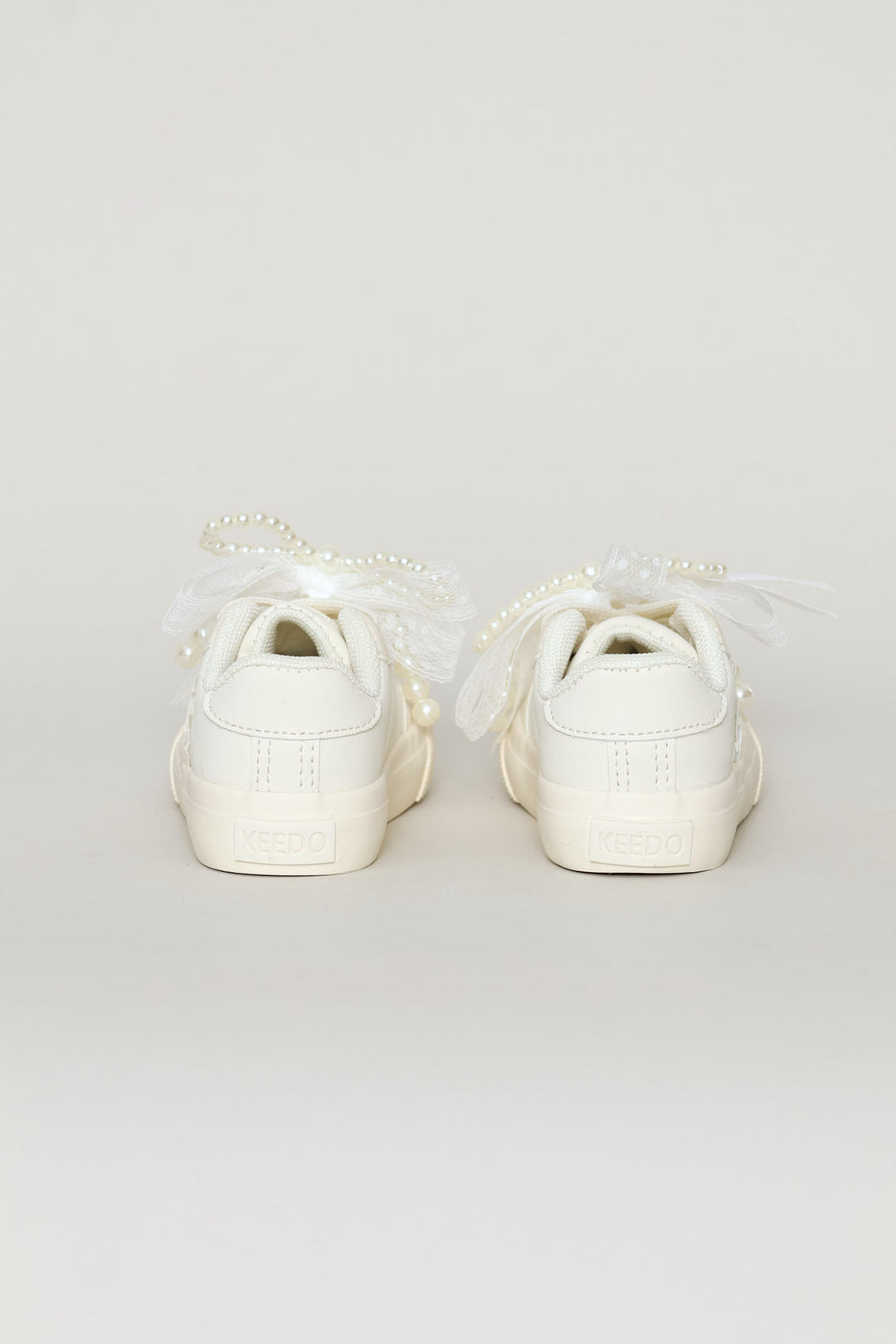 Keedo Girls Pearl & Lace Bow Sneaker - Cream