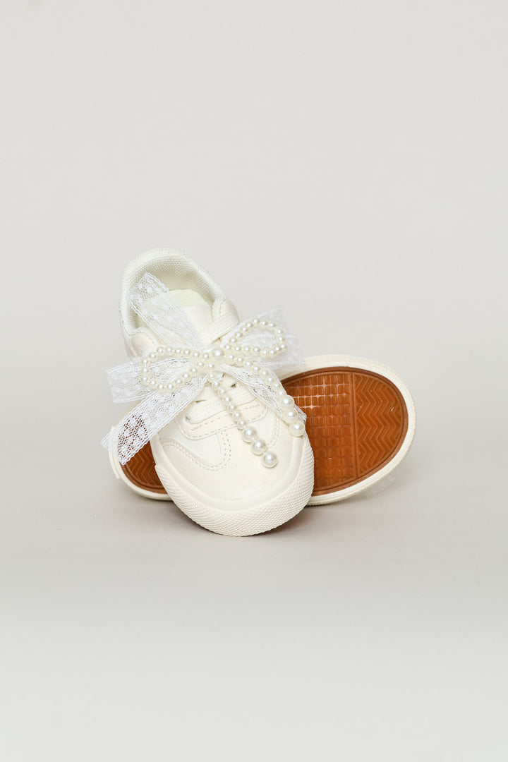 Keedo Girls Pearl & Lace Bow Sneaker - Cream