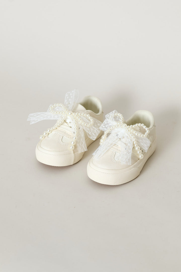 Keedo Girls Pearl & Lace Bow Sneaker - Cream