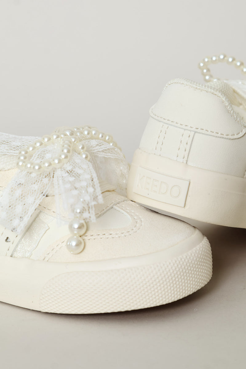 Keedo Girls Pearl & Lace Bow Sneaker - Cream