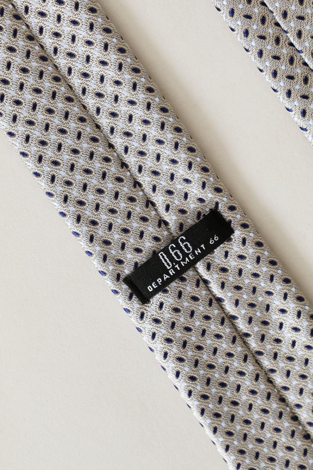 Dotted Tie - Silver