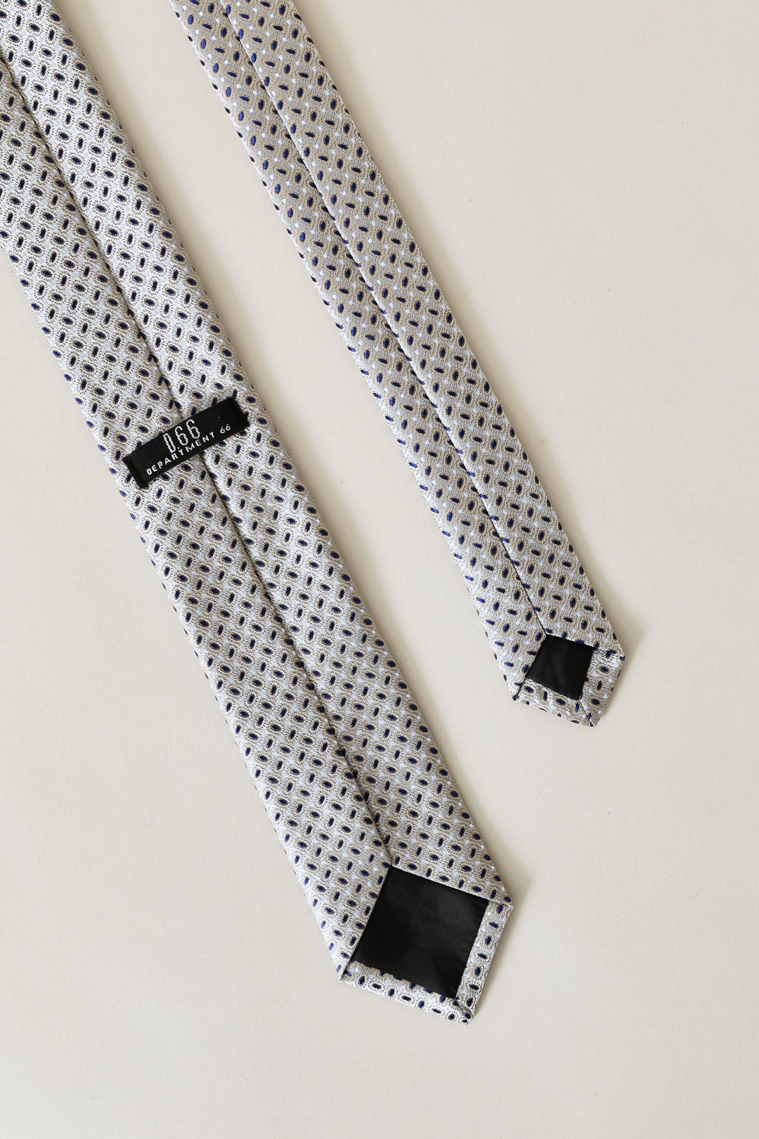 Dotted Tie - Silver