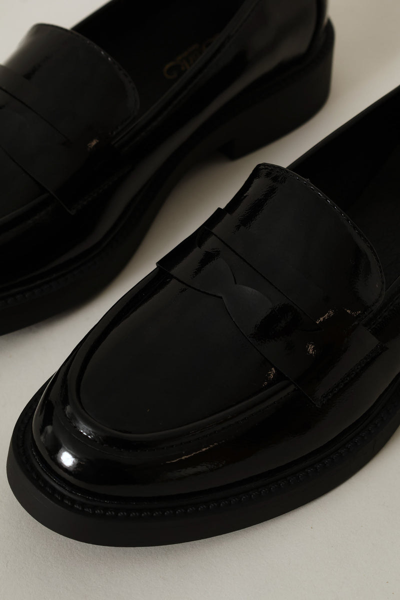 Patent Loafer - Black