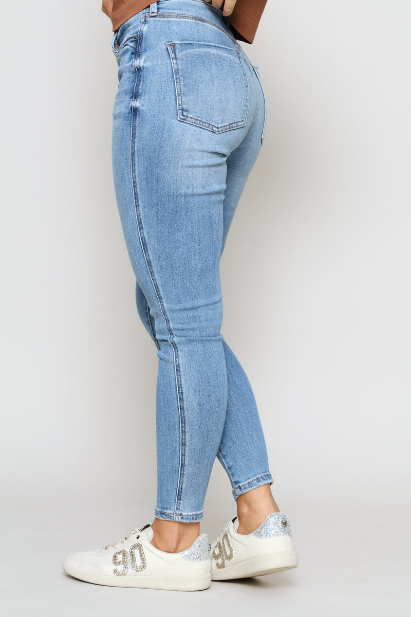 Zoe Contour Curvy Denim - Mid Blue