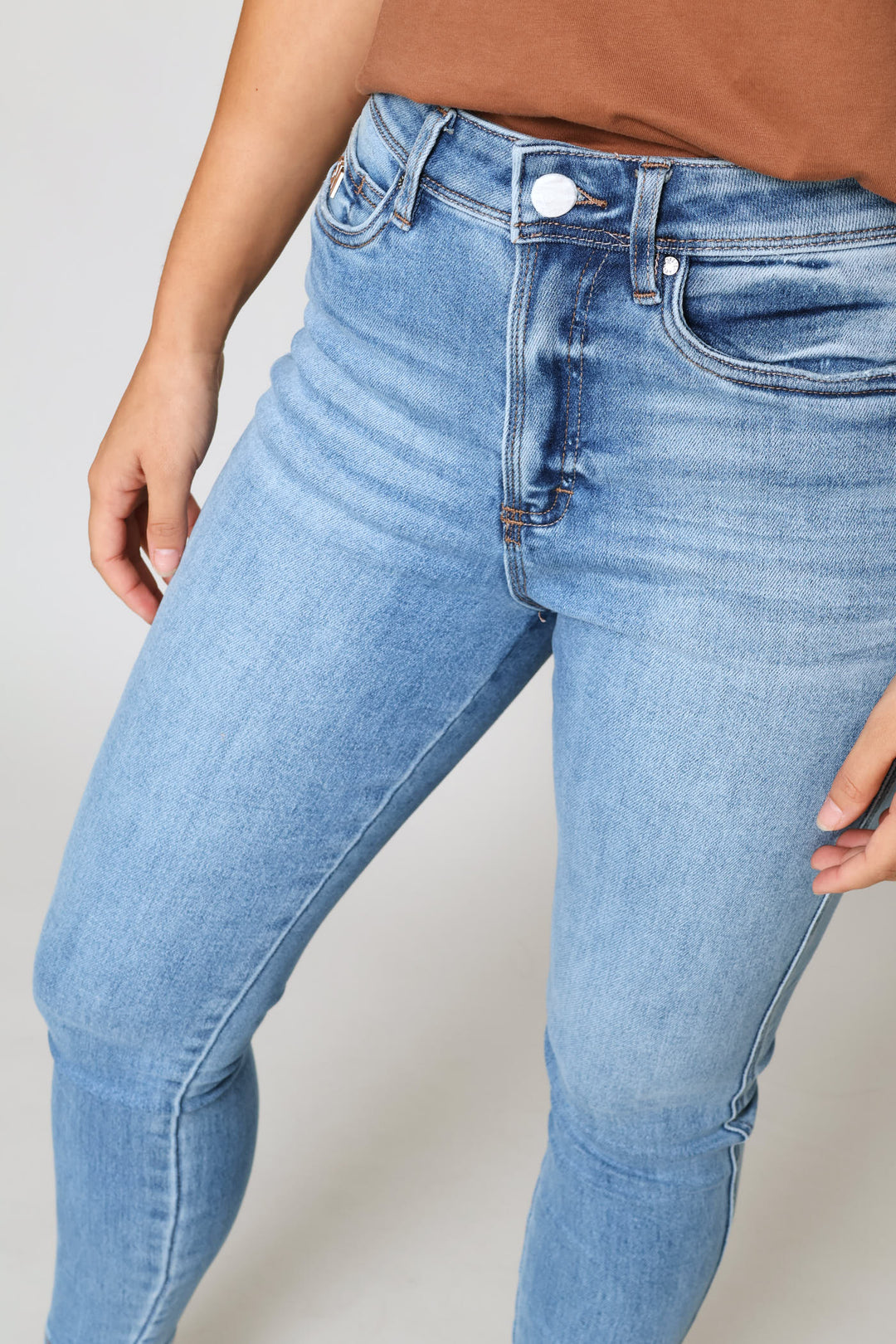 Zoe Contour Curvy Denim - Mid Blue