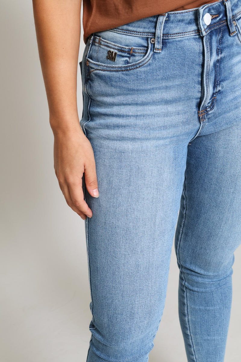 Zoe Contour Curvy Denim - Mid Blue