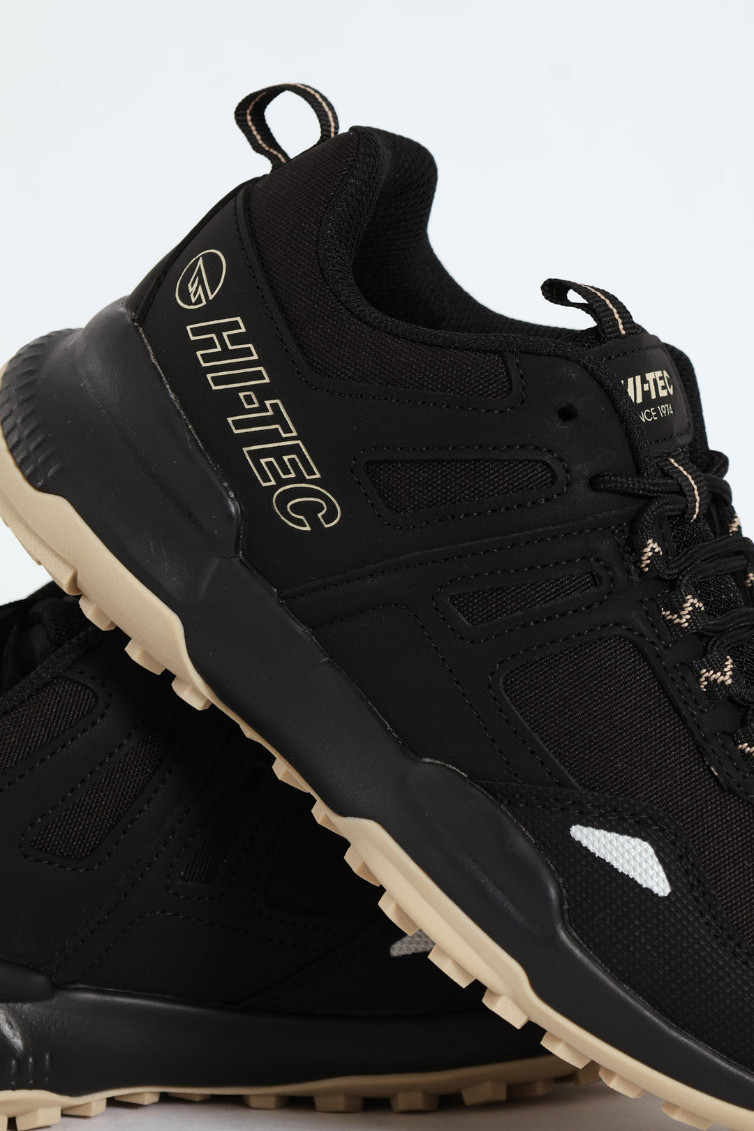 Barchan Outdoor Active Sneaker - Black/Cream