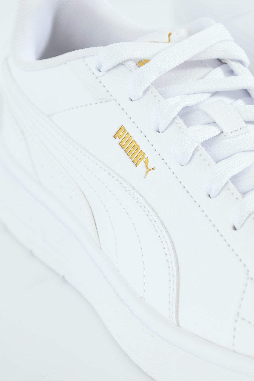 Court Classico Sneaker - White