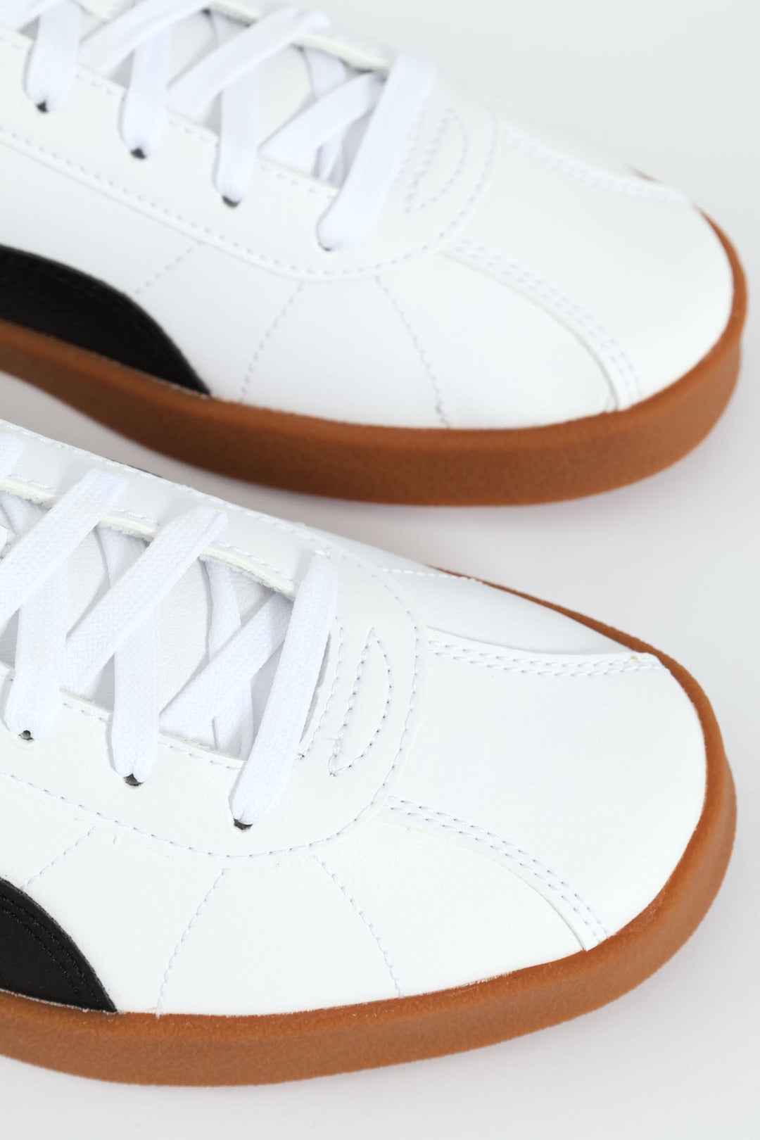 Club II Court Sneaker With Gum Sole - White/Black