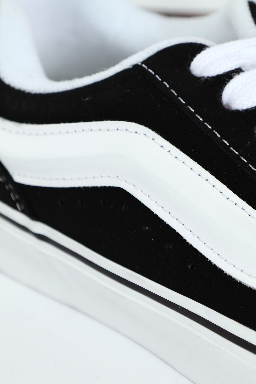 Knu Skool Chunky Lace Up Sneaker - Black/White