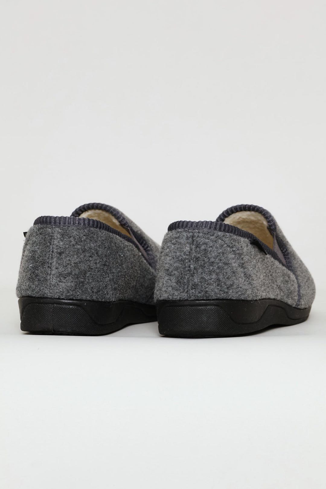 Johnny Closed Back Slipper - Grey