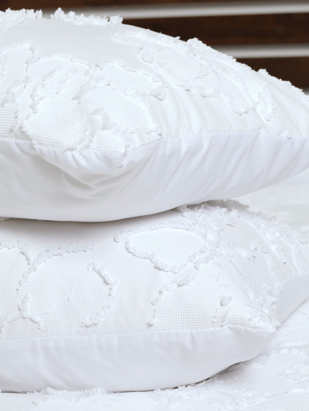 Clipped Medallion Floral Duvet Cover Set