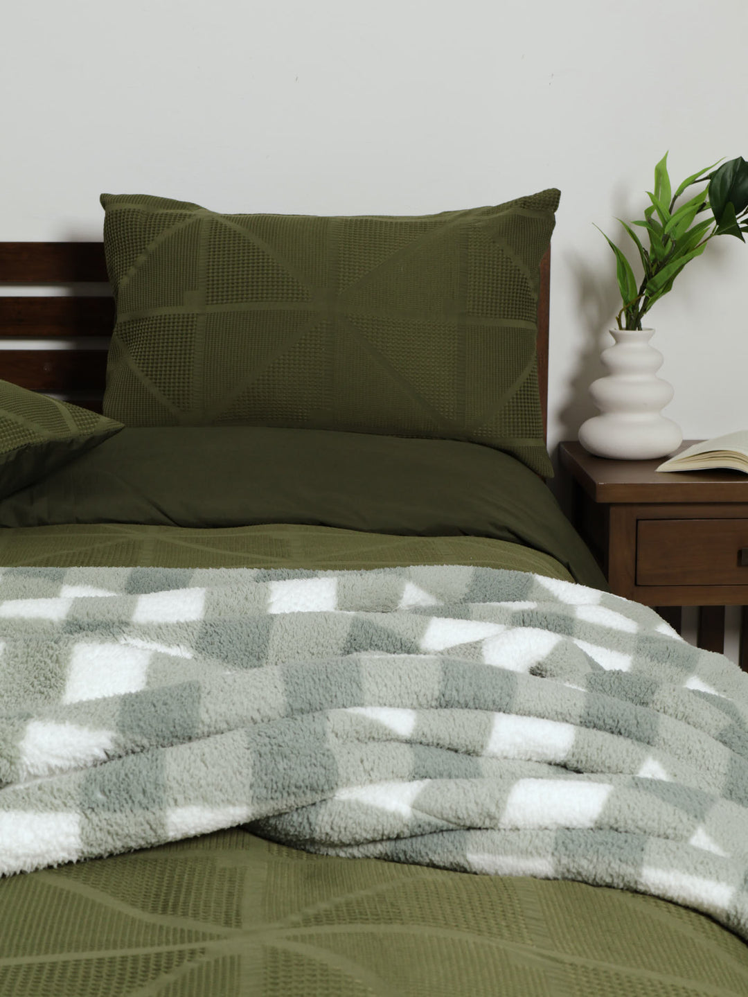 Scottish Checked Sherpa Blanket