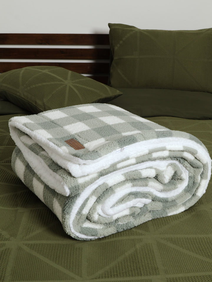 Scottish Checked Sherpa Blanket