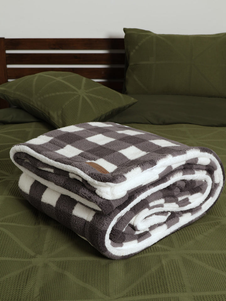 Scottish Checked Sherpa Blanket