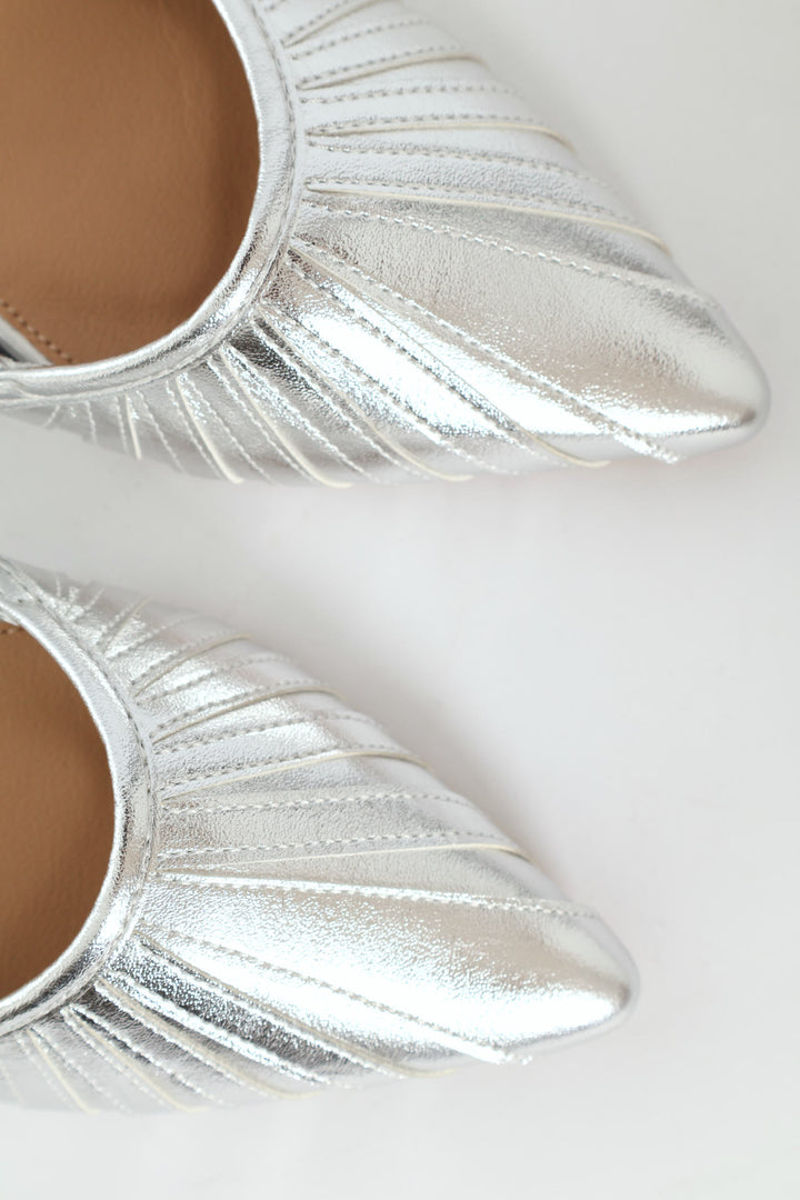 Pointy Webbed Mesh Slingback Heel - Silver