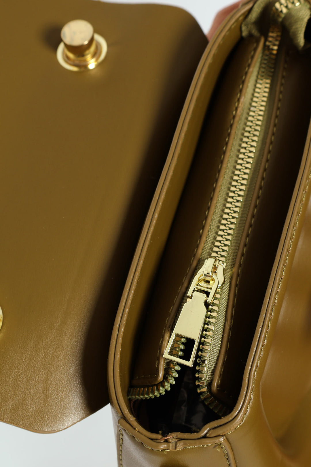 Florence Flap Bag With Top Handle - Olive