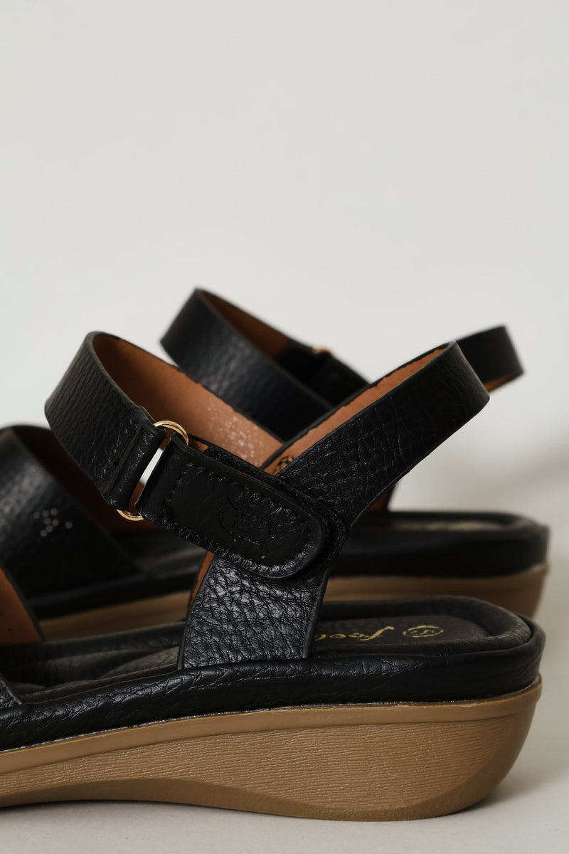 Leisure Shaped Sandal - Black