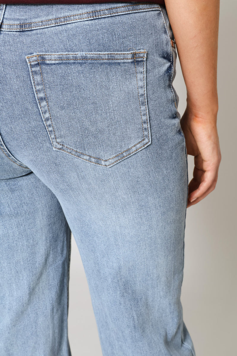 Hi-Rise Distressed Hem Straight Leg Denim - Light Wash
