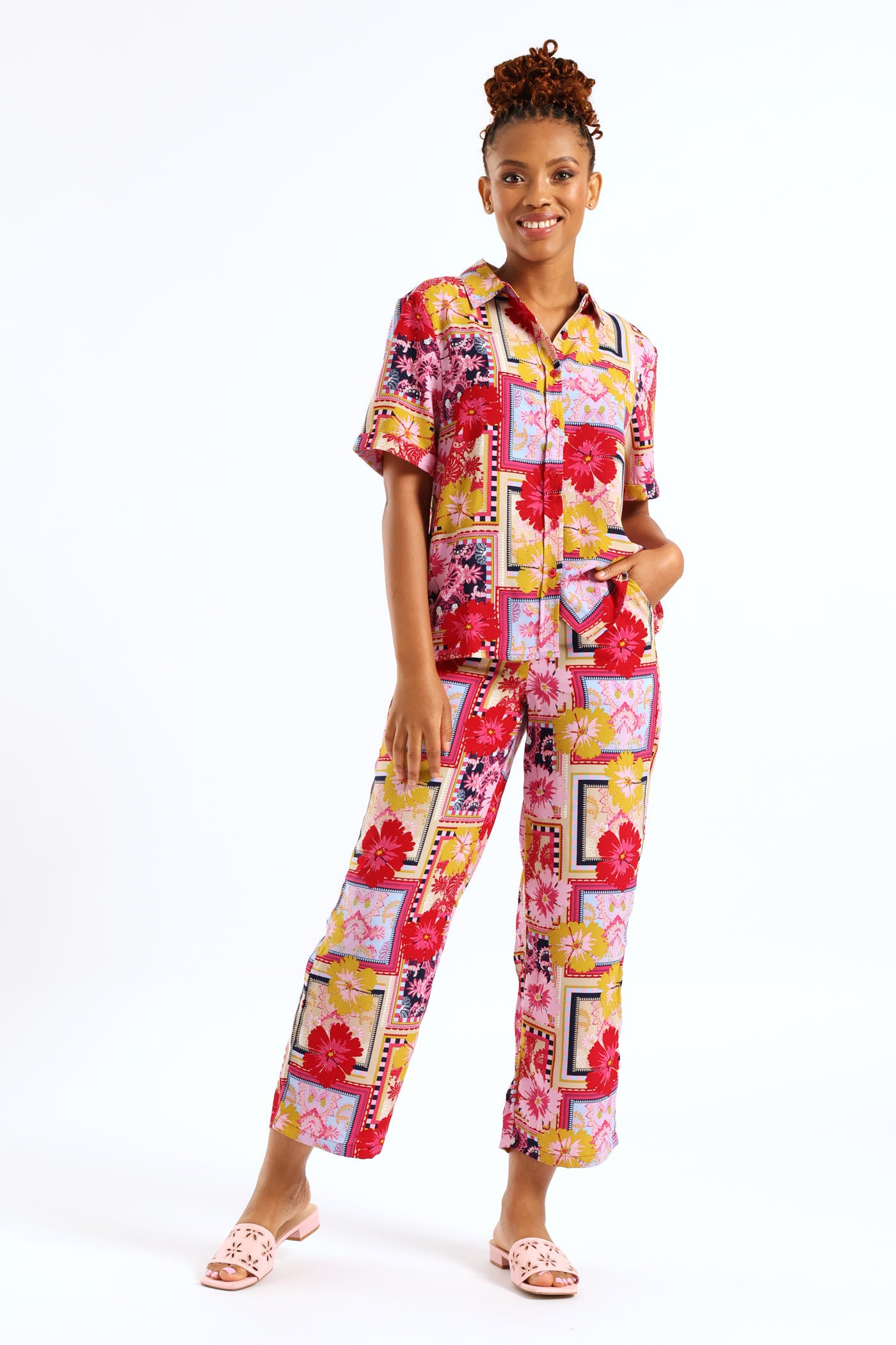 ❁ LAISSÉ PASSÉ ❁ノーカラーコート Ladies Zip Front Print Straight Leg Pants - Multi – Edgars