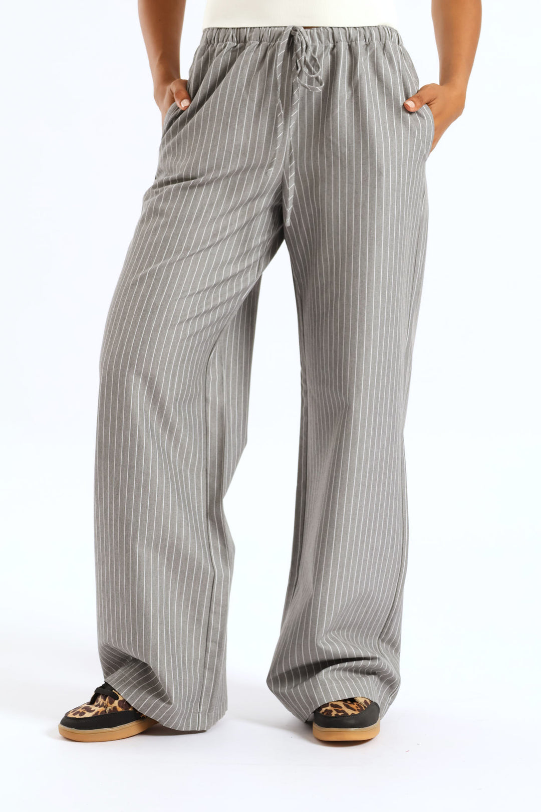Mid Rise Straight Leg Pant - Grey/White