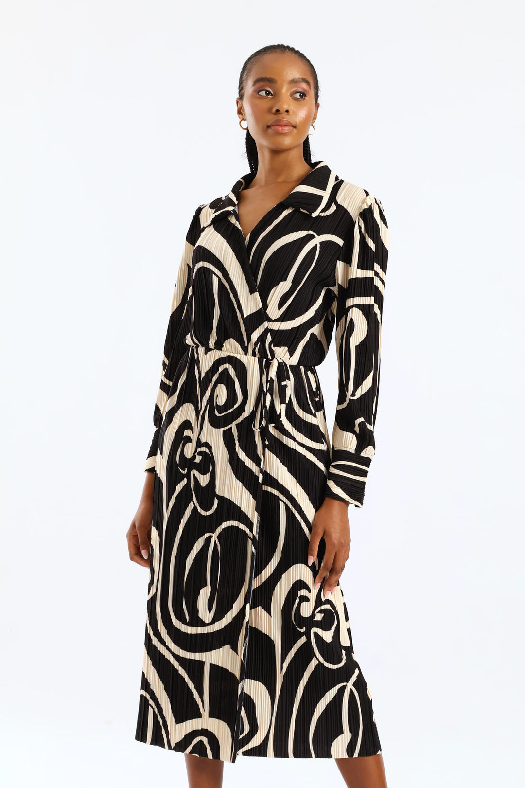 Collared Swirl Plisse Midi Dress - Black/Cream
