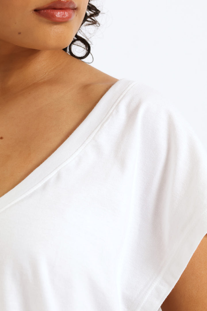Boxy V-Tee - White