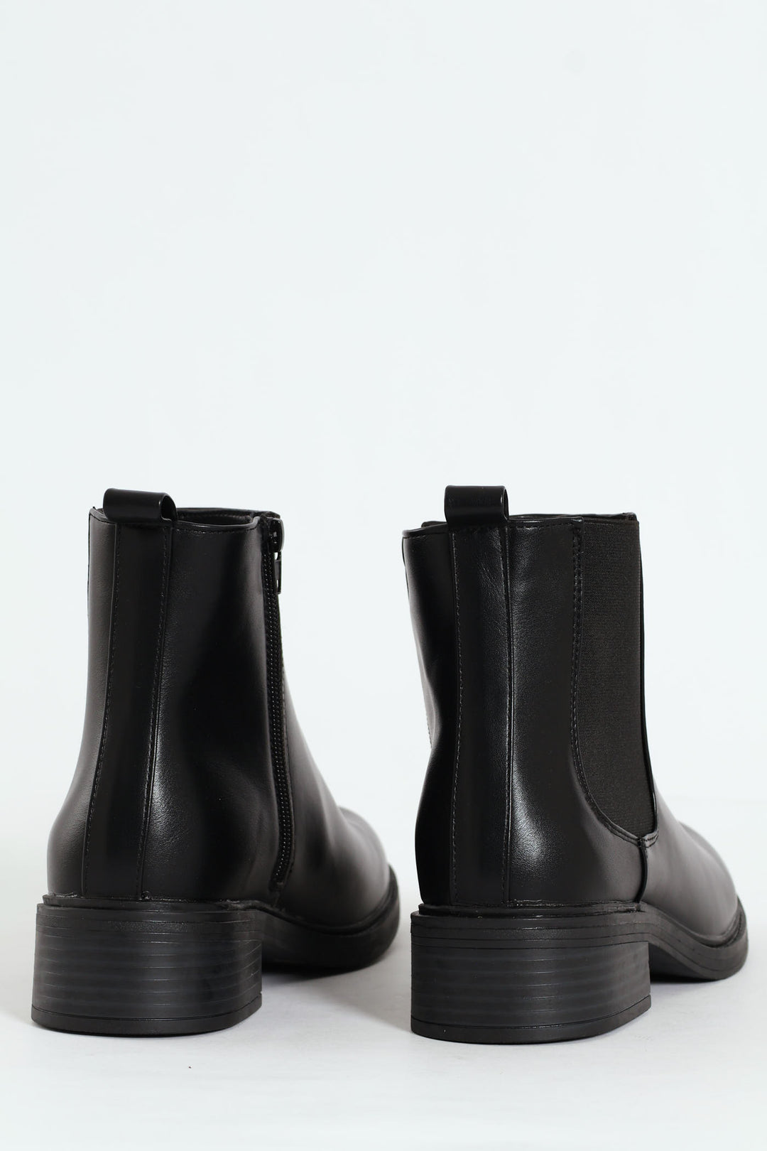 Classy Monotone Chelsea Boot - Black