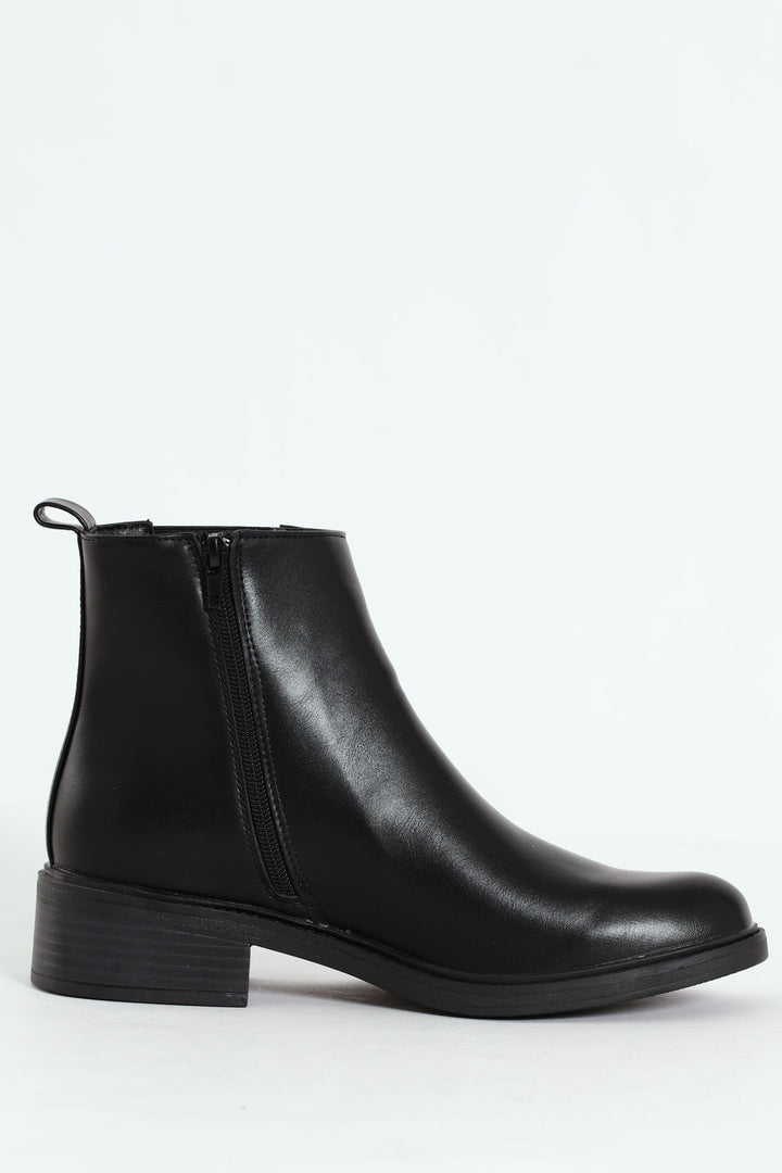 Classy Monotone Chelsea Boot - Black