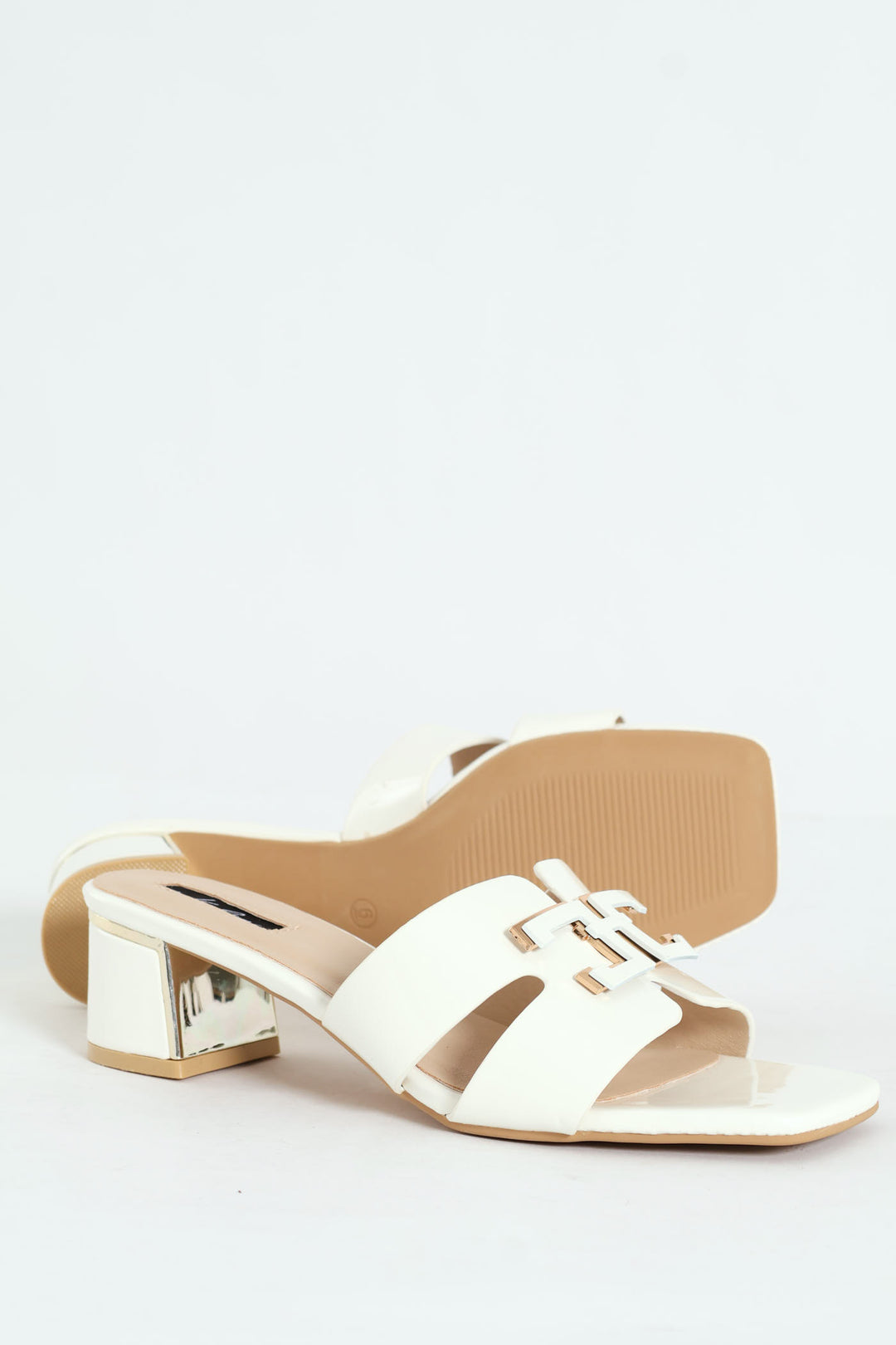 Metal Insert Mule Heel With Wide Vamp & Trim - White