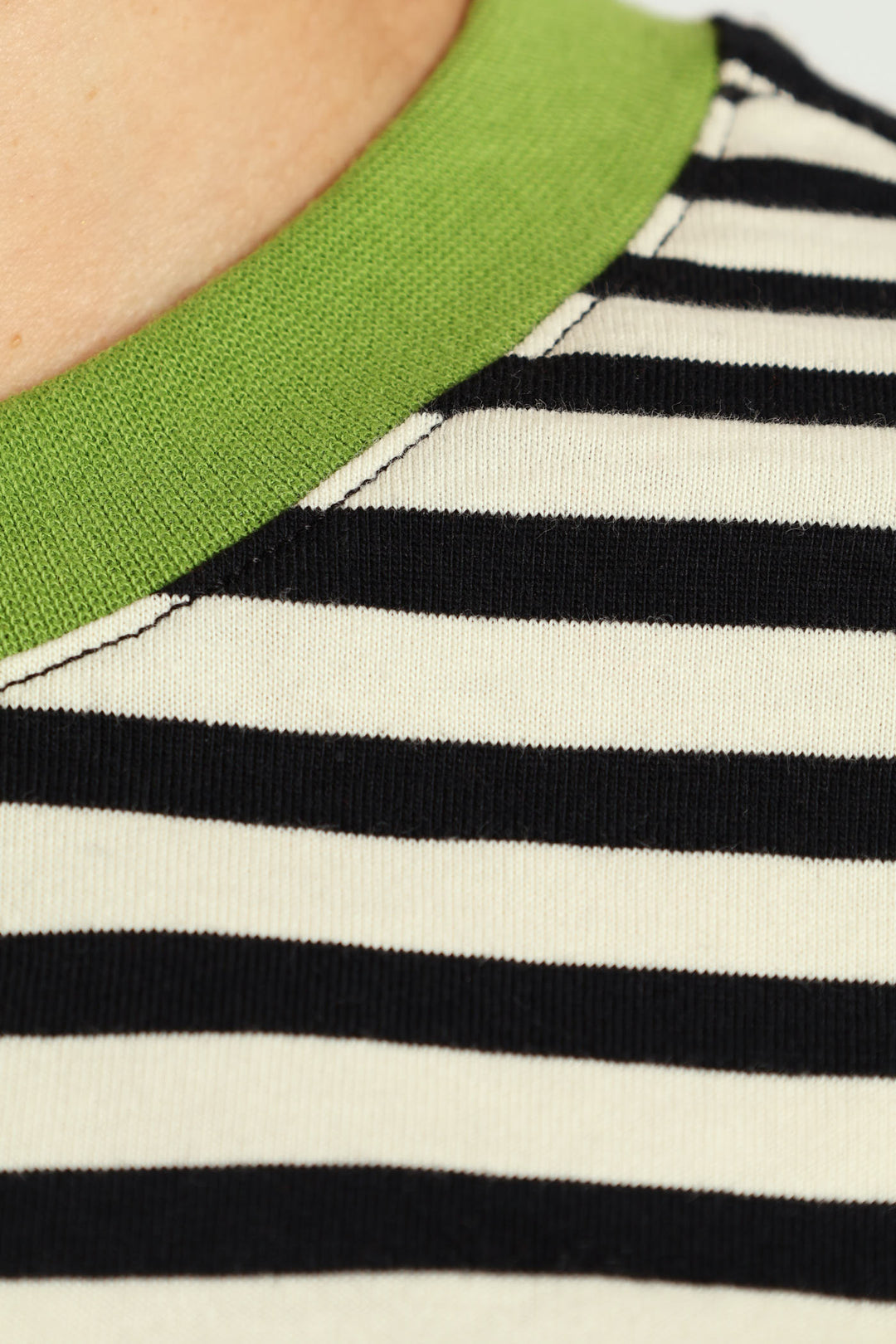 Contrast Rib Nack Stripe Boxy Tee  - Black/Beige