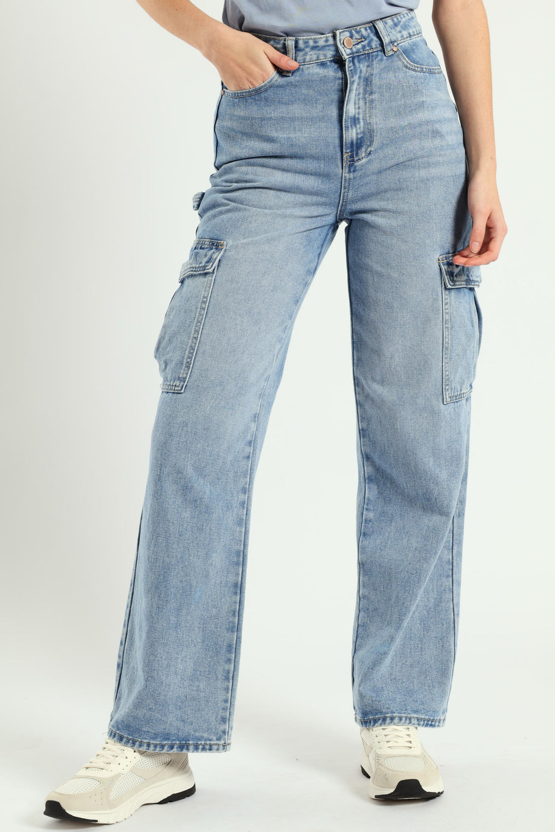 Wide Leg Pocket Cargo Denim - Light Wash