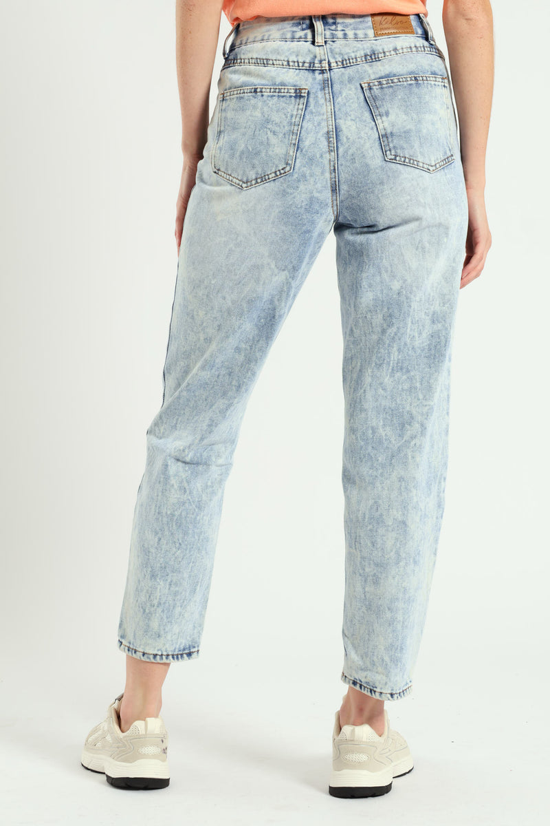 Classic Rigid Mom Jean - Light Wash